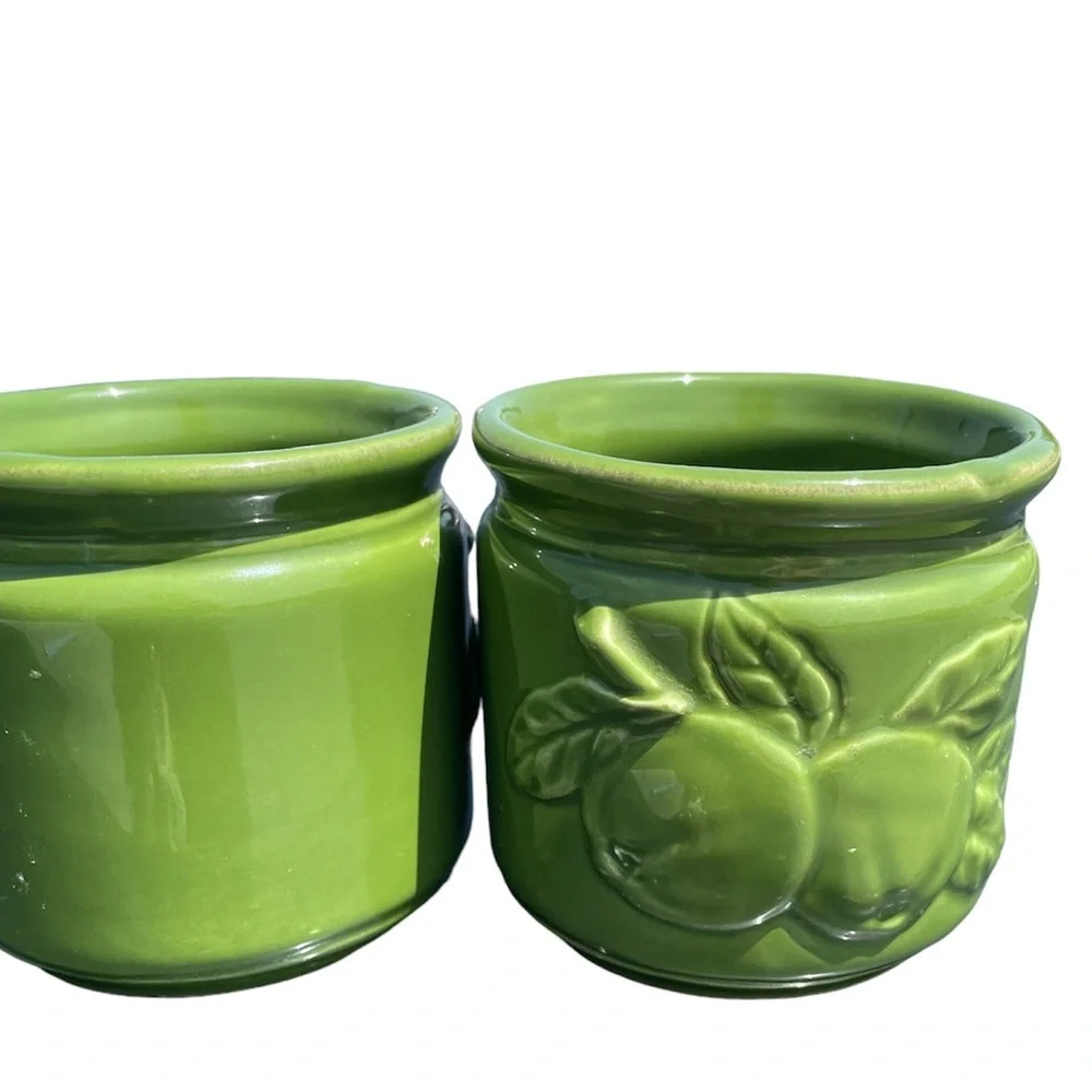 Sur La Table (2) Green Ceramic Cups Made in Italy Set of Two
